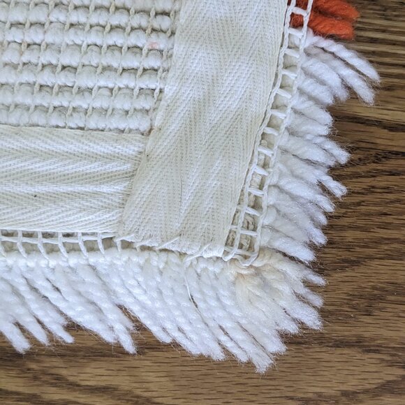 Vintage Mod Cream and Orange Floral Poppy Shag Latch Hook Rug - Picture 2 of 7